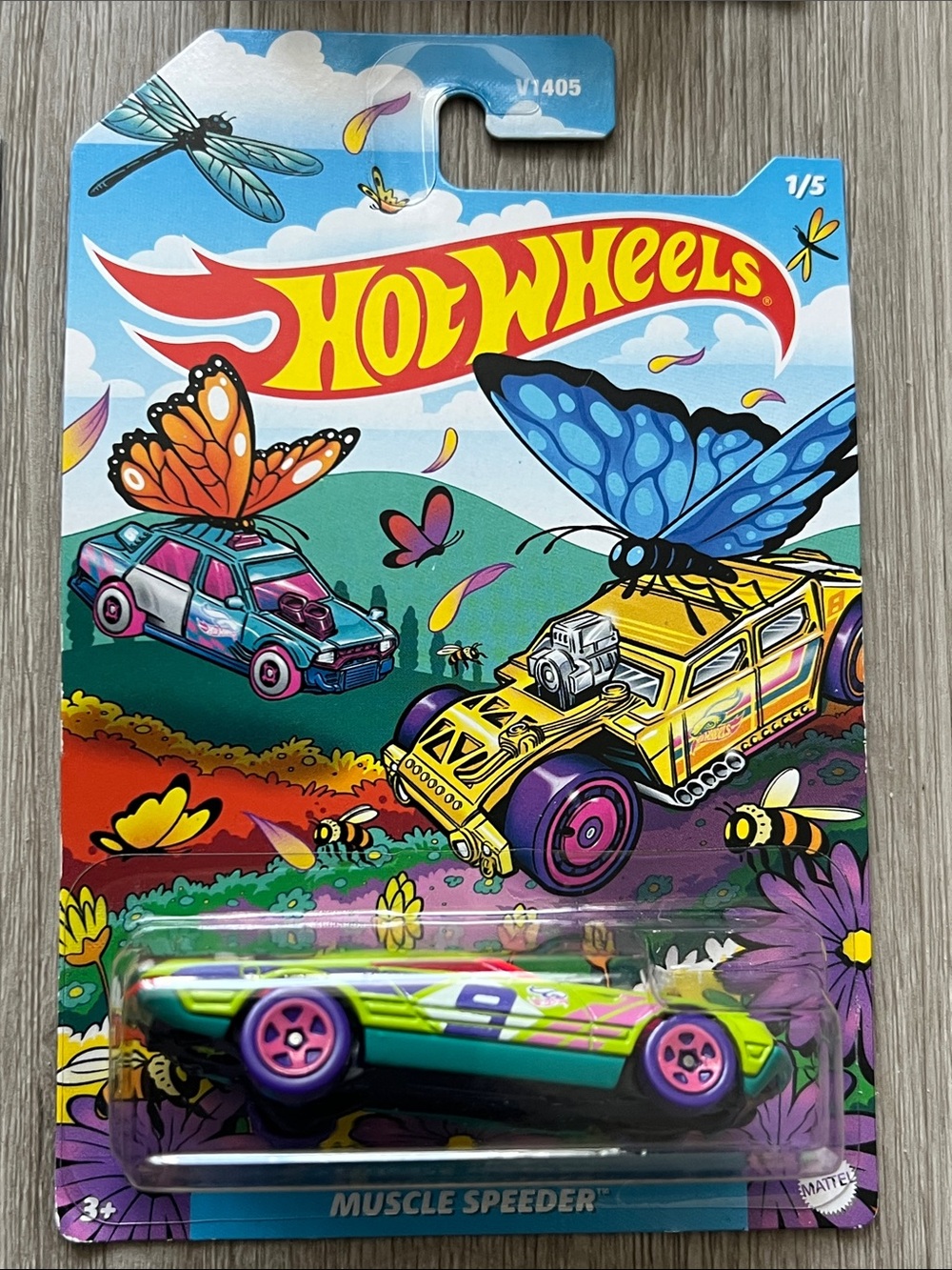 Assorted Hot Wheels - Picture 7 of 10